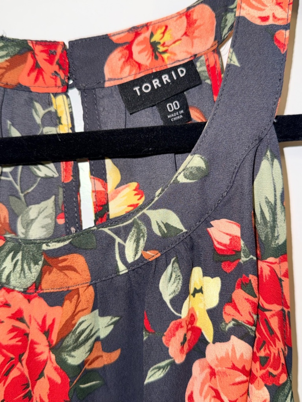 Torrid Floral High-Low Tank (00) - Picture 3 of 8